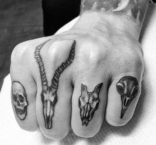 finger tattoo art