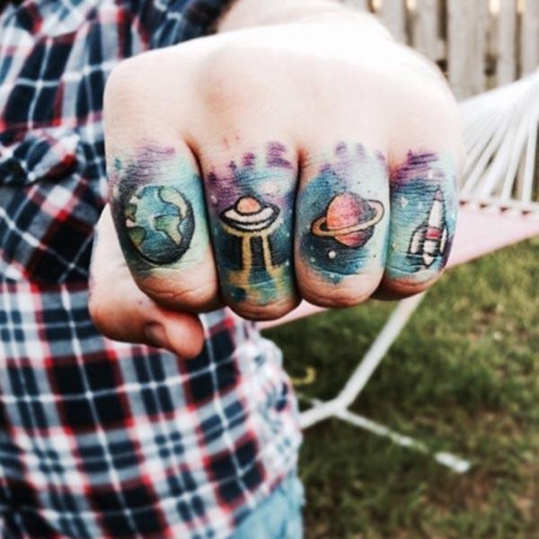 cool finger tattoos