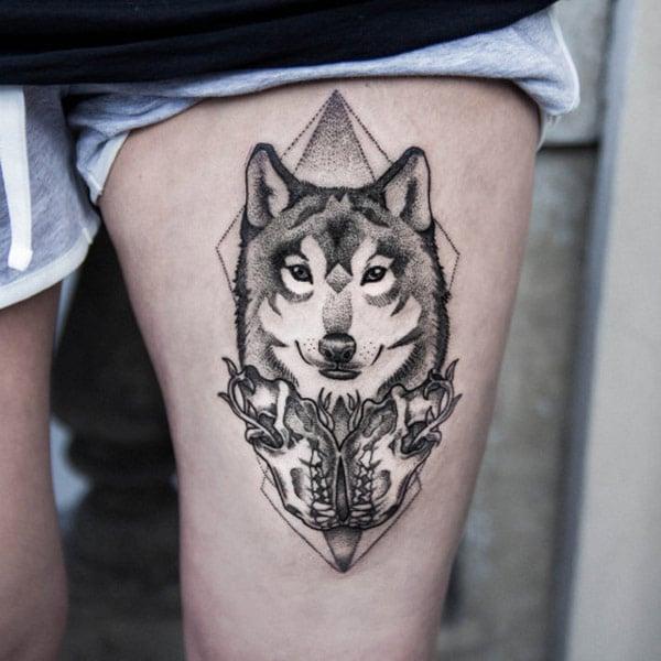 wolf thigh tattoo