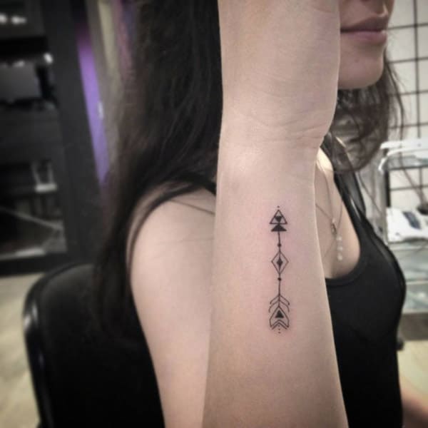 small arrow tattoos