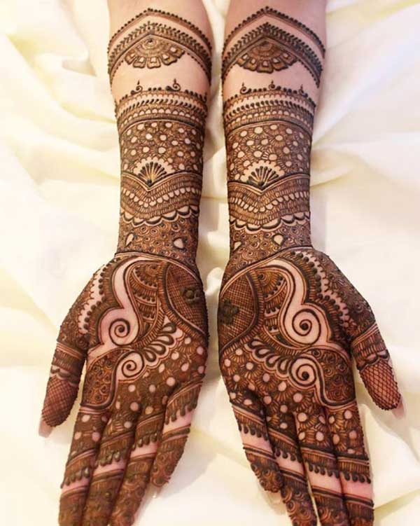 Cute henna mehendi tatoo design on hand