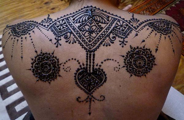 Back Mehndi tattoo designs idea