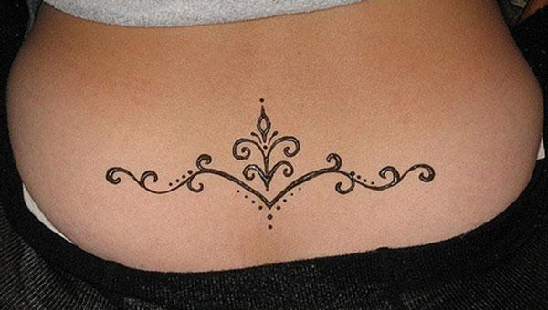 Lower back Henna / Mehndi tattoo designs idea