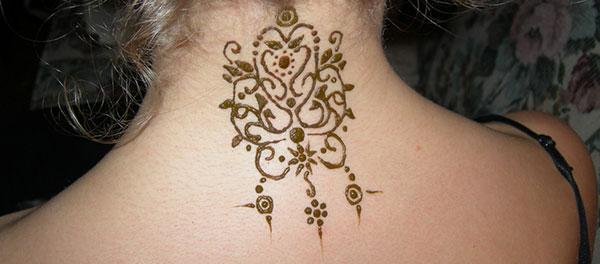 Neck Henna / Mehndi tattoo designs idea