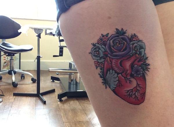 heart tattoo on thigh