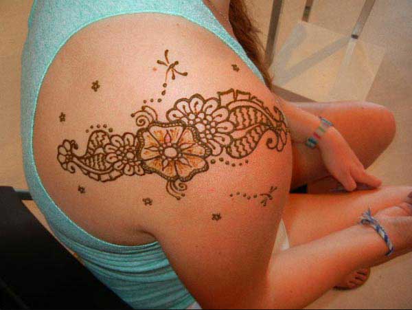 awesome henna tattoo