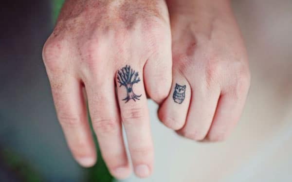 friendship tattoos on fingers