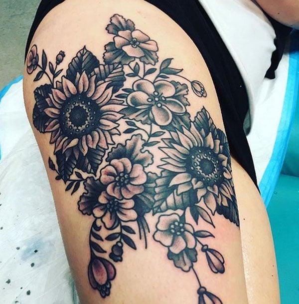 girl thigh tattoos