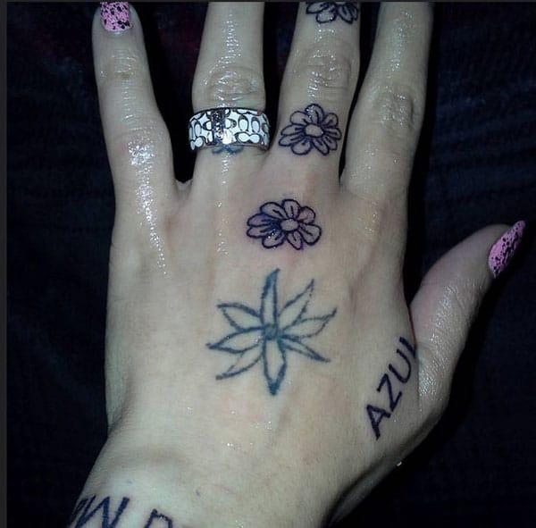 hand tattoos for girls