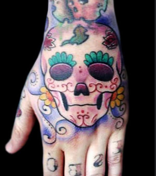 hand tattoos skull