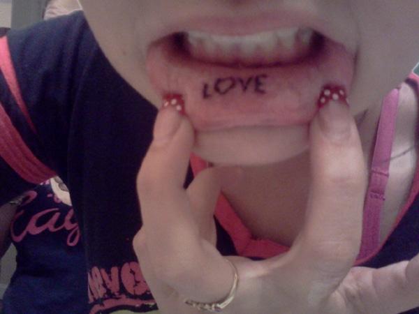 love lip tattoos
