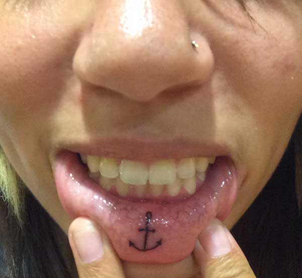 tattoo of lips ideas