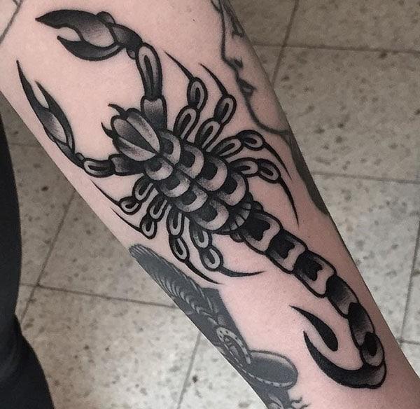 girl scorpion tattoos