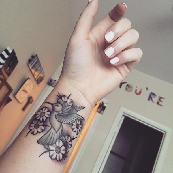 bird wrist tattoos