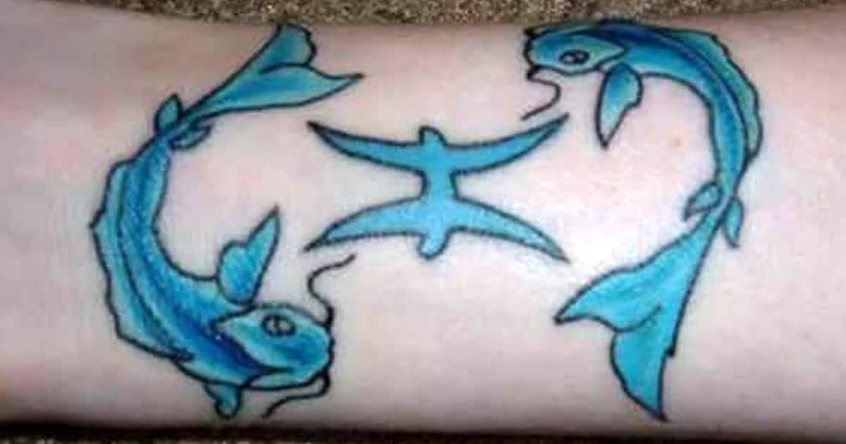 Татуировка на запястье знак зодиака рыбы