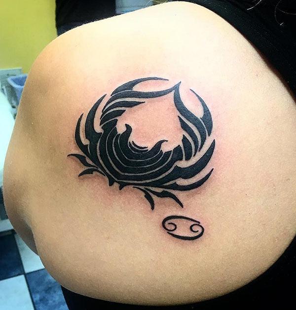 Cancer Zodiac Tattoo for the shoulder gives the captive look in girls