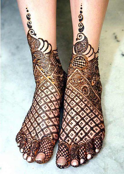 Henna Mehndi tattoo designs idea for feet - Tattoos Ideas