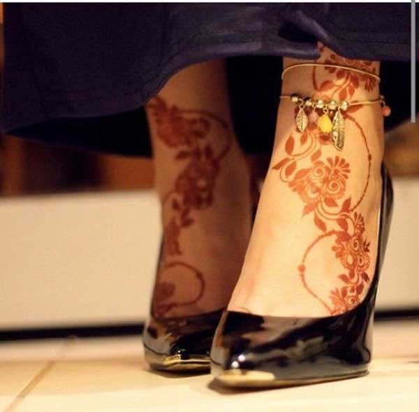 henna mehndi tatto design for legs