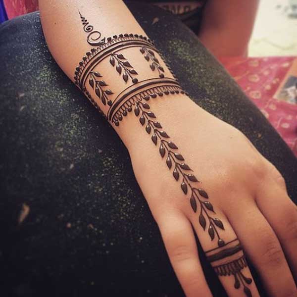 easy henna mehendi tattoo design on hand