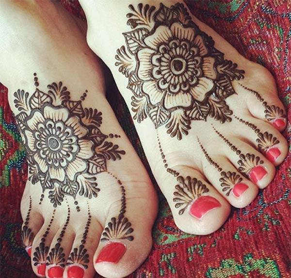 Feet Henna / Mehndi tattoo designs idea