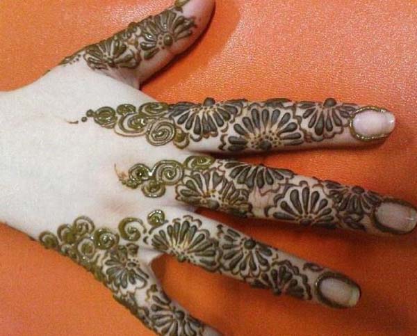 fingers Mehndi tattoo designs idea