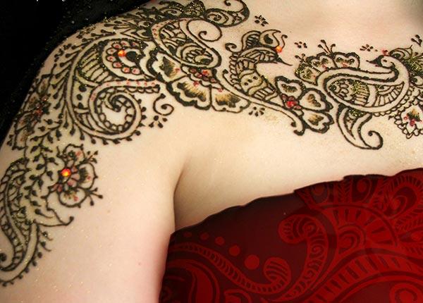 Shoulder Mehndi tattoo designs idea