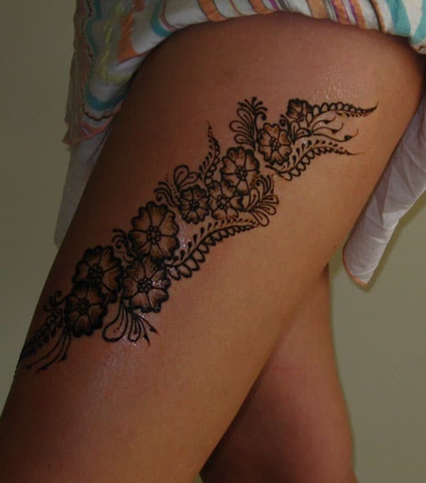 Thighs Henna / Mehndi tattoo designs idea