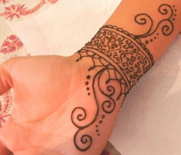 Wrist Mehndi tattoo designs idea