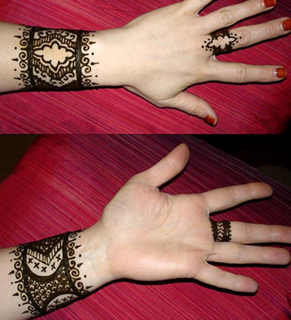 Wrist Henna / Mehndi tattoo designs idea