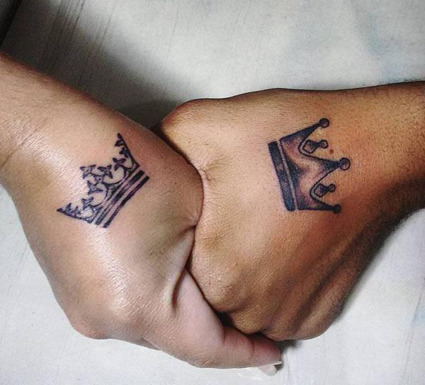 King and Queen Tattoos around your finger brings about the memory or makes it as a reminder