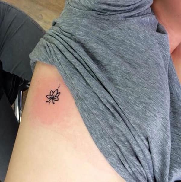 Tiny tattoo for Women make them appear foxy and classy