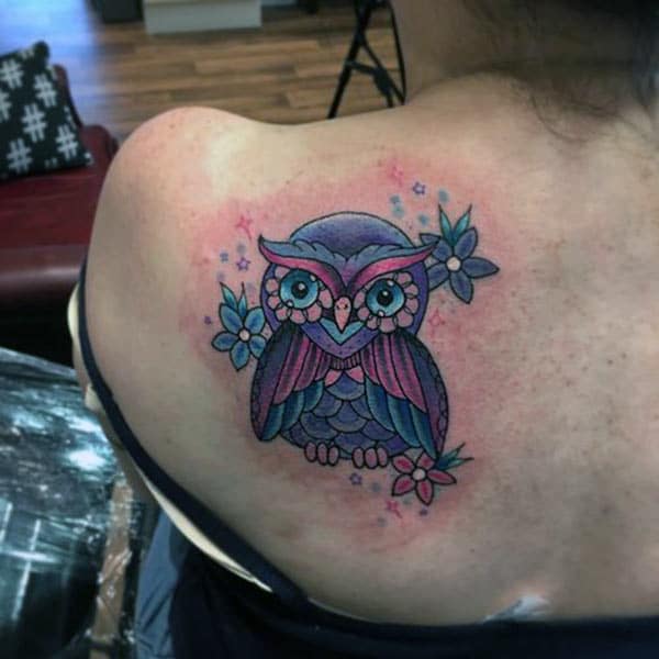 Owl Tattoo on the back shoulder brings the captivating look