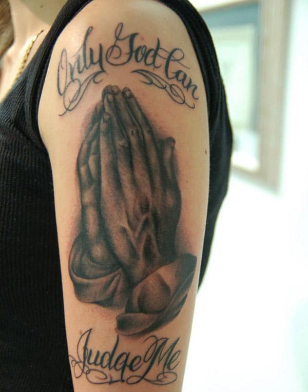 Praying Hand Tattoo on the shoulder makes a woman looks gorgeous
