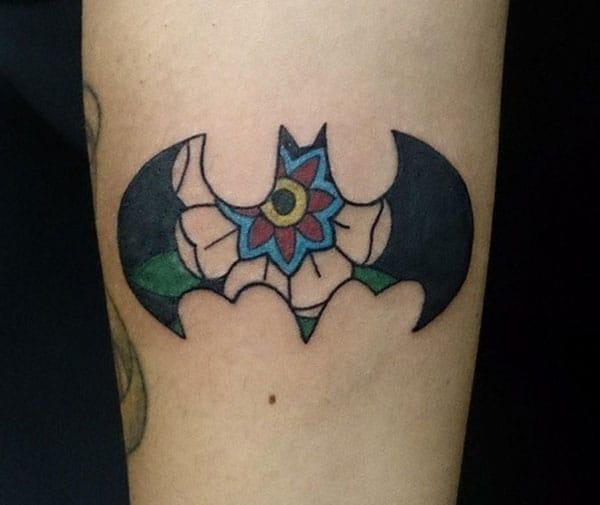 Bat tattoo on the girl hand give her the fabulous gaze