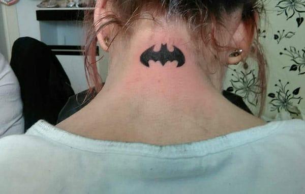 The black ink design in of the Bat tattoo on the back neck, make girls have splendid look