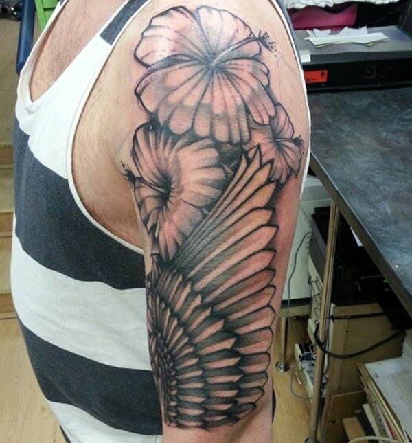 Wing Tattoo on the shoulder brings the imposing look