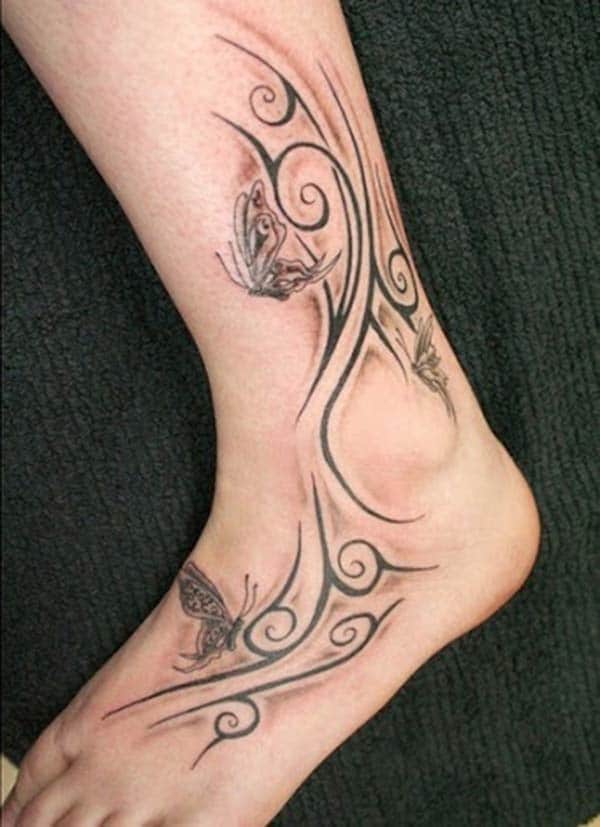 Tribal Tattoo on the foot brings the stylish look