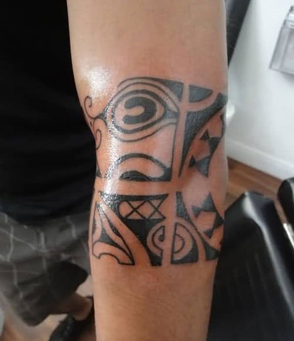 Graceful Polynesian tribal armband tattoo ideas for Boys