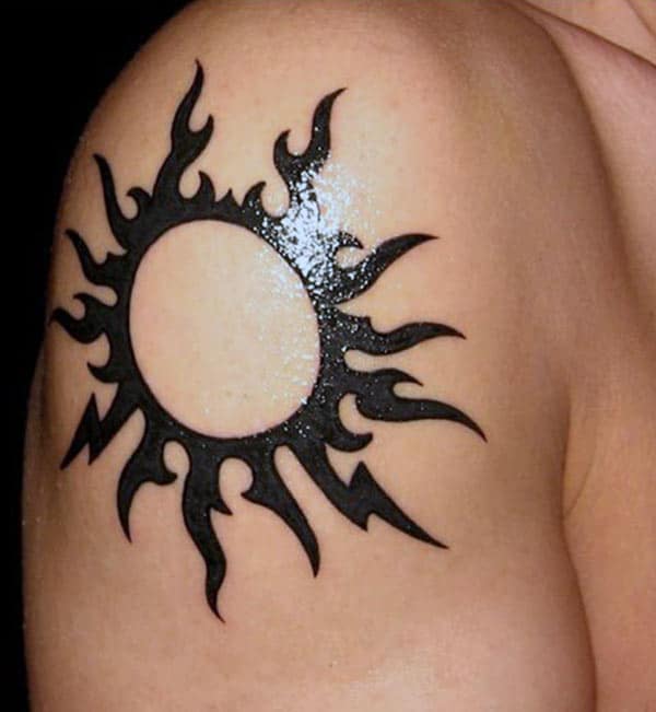 Mesmerizing tribal sun tattoo ideas on shoulder for Boys