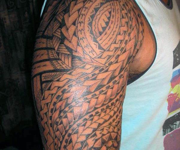 Simple Samoan tribal shoulder tattoo ideas for Guys
