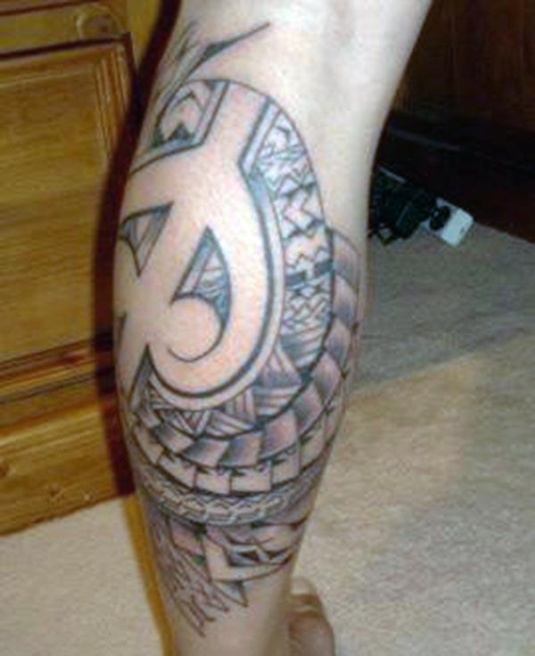 Ladies graceful Samoan tribal tattoo ideas on leg 