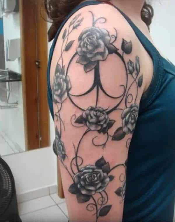 Captivating rose art tattoo ideas on shoulder for girls and women