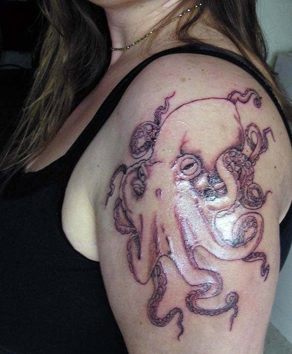 A catchy octopus tattoo design on shoulder for Girls