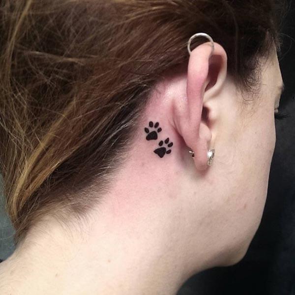 Cute little behind the ear tattoo design for Ladies