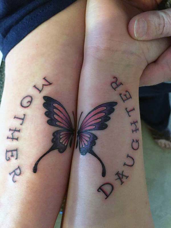 An outstanding mother-daughter tattoo design on wrist