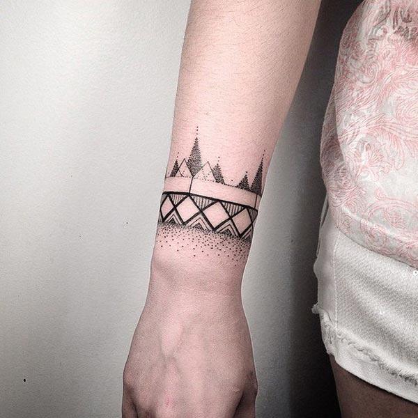 A captivating wrist tattoo design for women